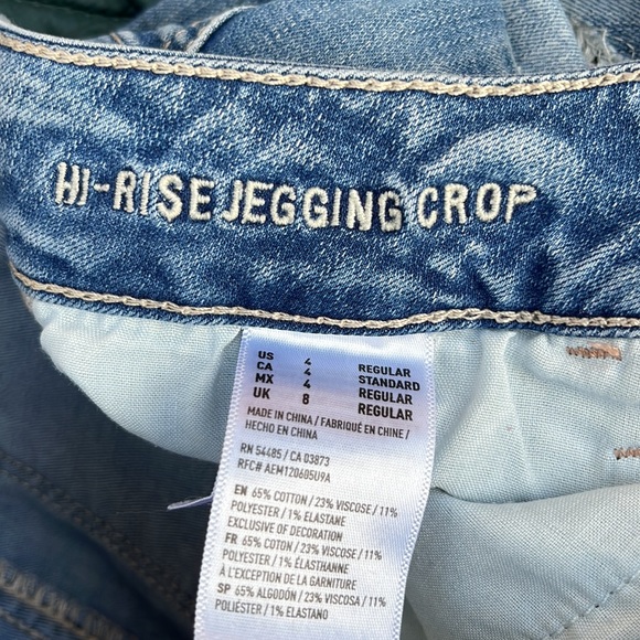 American Eagle Sz 4 High Rise Jegging Crop. Good condition - Picture 2 of 4